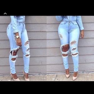 High waisted distressed skinny jeans NWOT